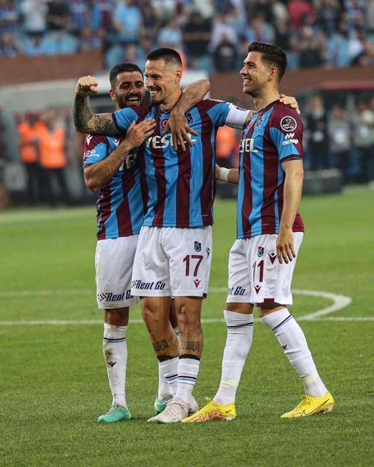 EFSANEYE YAKIŞIR VEDA