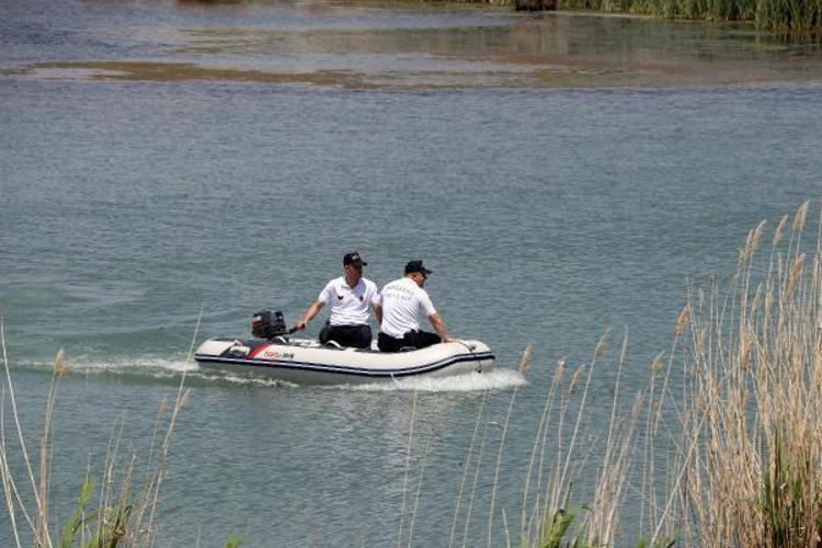 İNCİ KEFALLERİ KARADAN, HAVADAN VE GÖL ÜZERİNDEN KORUNUYOR