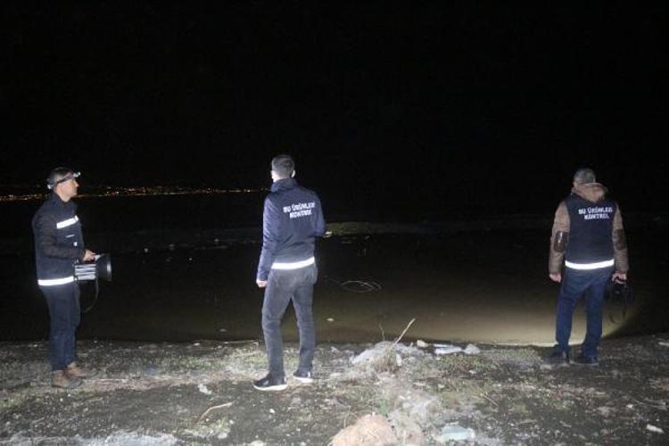 AĞA TAKILAN 2 TON CANLI İNCİ KEFALİ KURTARILDI