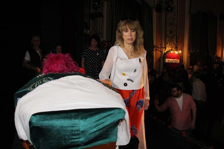 HALAM ÇOK ENERJİK, HAYAT DOLU BİR İNSANDI