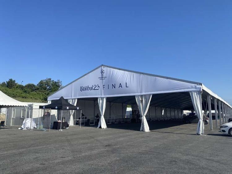 KİM KAZANIRSA KAZANSIN, BU KUPA BİR TÜRK KAPTANIN ELİNDE YÜKSELECEK