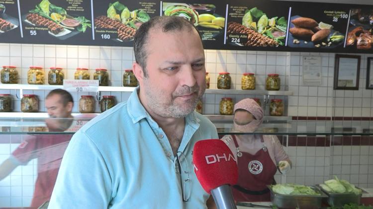 GERÇEK ÇİĞ KÖFTE ETLİ OLUR; BU ŞEKİLDE İDARE EDİYORUZ