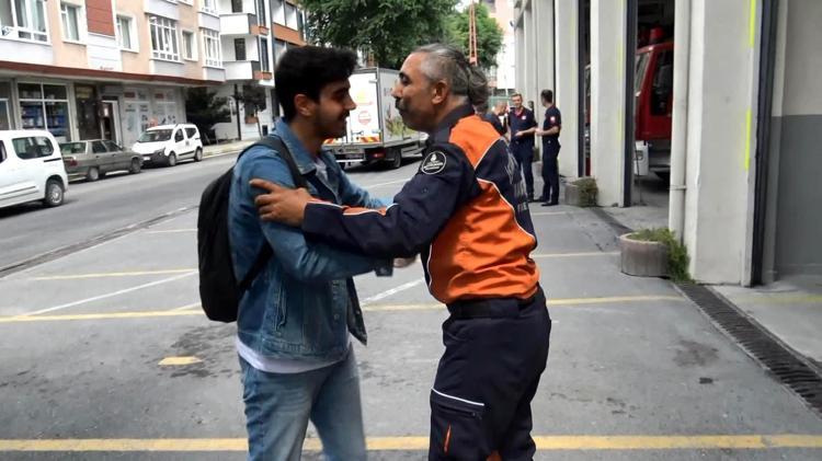 ABDÜLKADİR ABİNİN ELİNİ TUTTUĞUMDA YAŞAYACAĞIMI HİSSETTİM