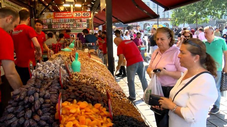 FINDIK, BADEM VE KAJUNUN KİLOSU 250 LİRADAN BAŞLIYOR