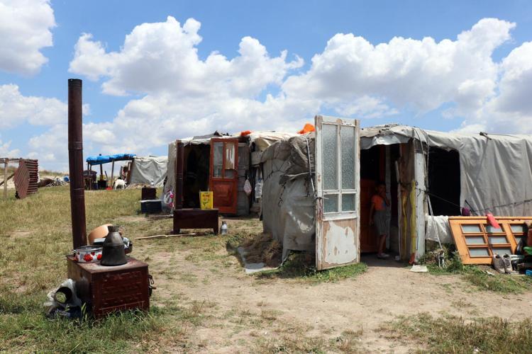 HAYATA TUTUNMANIN SAVAŞINI VERİYORLAR