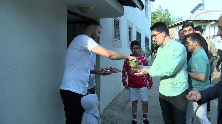 ‘YÜZYILLARDIR SÜREGELEN BİR DİVAN GELENEĞİNE TANIK OLDUK’