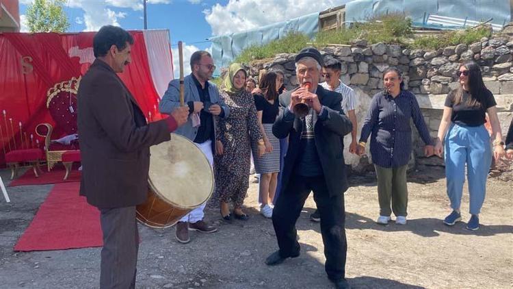 ZURNADA MEYDAN OKUYORUM