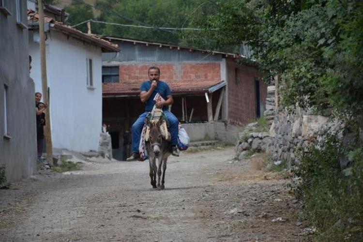 KİTAP OKUYAN NESİLLER YETİŞSİN İSTİYORUM