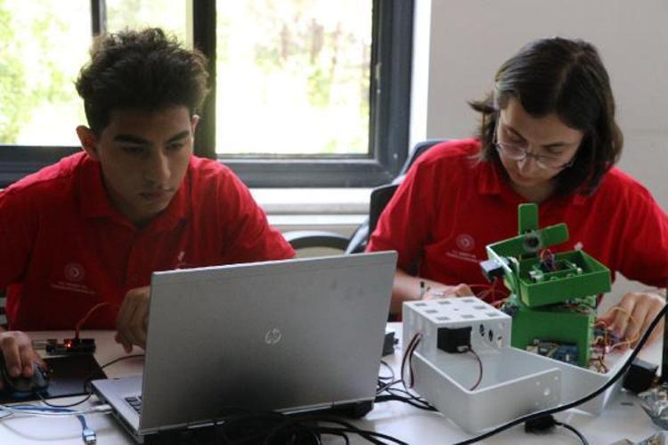 PROJE TAMAMEN ÖĞRENCİLERİMİZE AİT