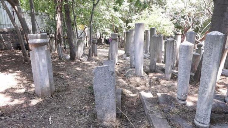 HEM ZİYARET MAKAMI, HEM AÇIK HAVA MÜZESİ