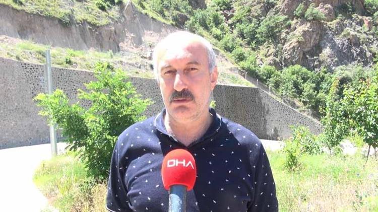 KAYALAR YOLA DÜŞÜYOR