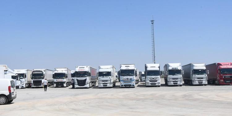 TÜRKİYEYE GİRİŞTE İŞLEMLER HIZLI BİR ŞEKİLDE TAMAMLANIYOR