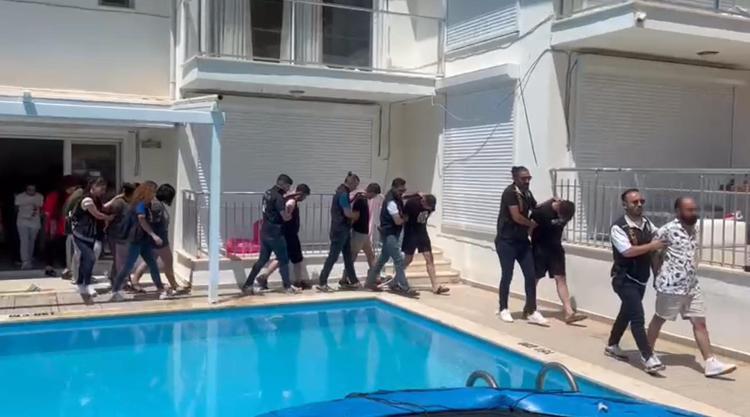 VİZE SÜRESİNİ BAHANE OLARAK GÖSTERMİŞLER