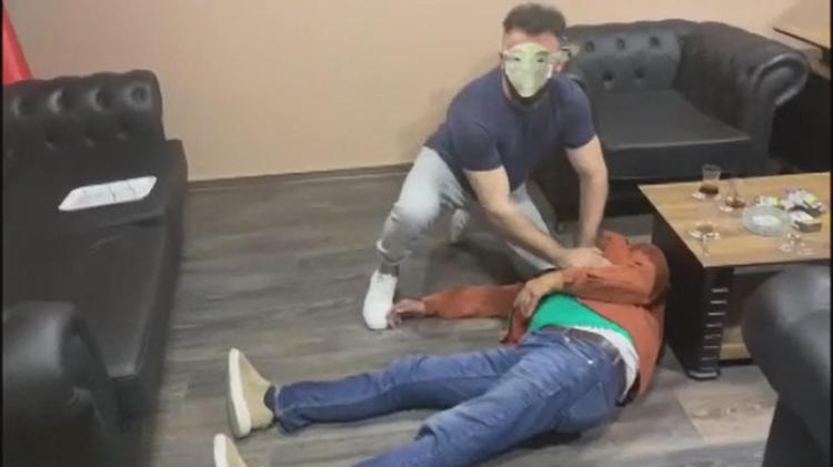 POLİS MERKEZİNE GİDİP, ŞİKAYETÇİ OLDU