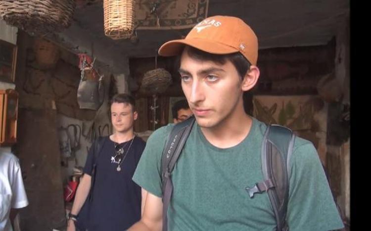 ‘ÇOK İLGİNÇ BİR YER VE SAMİMİ BİR İNSAN’