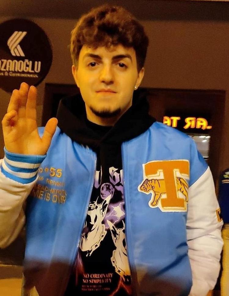 EREN DE GÖZYAŞLARI İLE UĞURLANDI