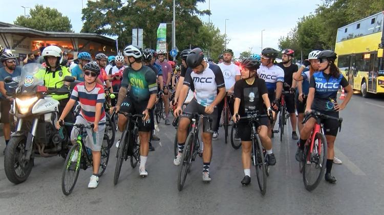 KATİL ELİNİ KOLUNU SALLAYARAK GEZİYOR BİR AN ÖNCE YAKLANMASINI İSTİYORUZ