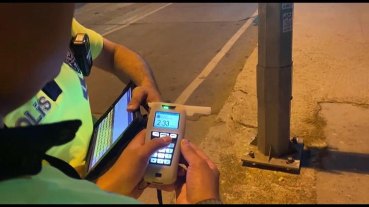 2.33 PROMİL ALKOLLÜ ÇIKTI