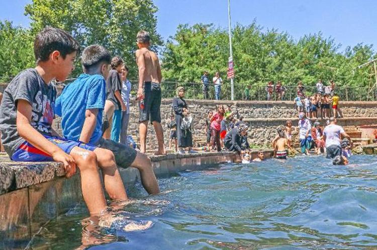 DİYARBAKIR ANORMAL BİR SICAK YAŞIYOR