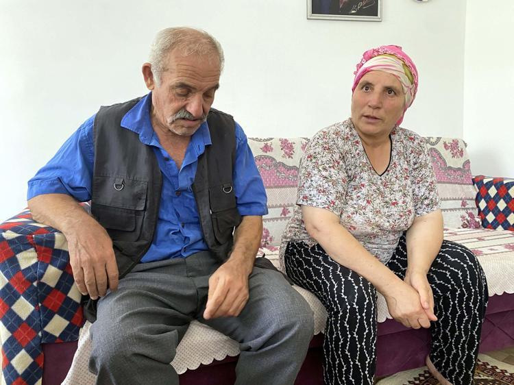 İKNA EDİP, PANSİYONA ÇAĞIRMIŞ