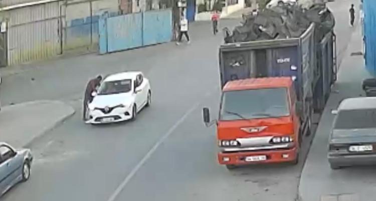 PEŞİNDEN KOŞTUM YAKALAYAMADIM