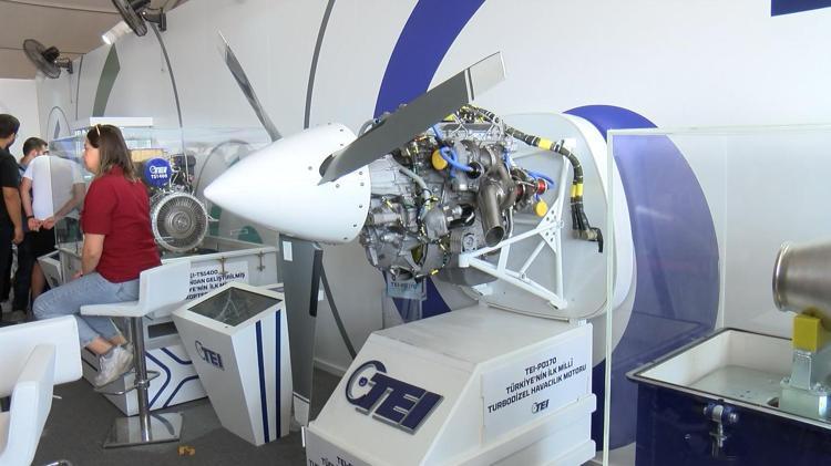 TÜRK YILDIZLARININ UÇTUĞU UÇAKLAR DA AYNI