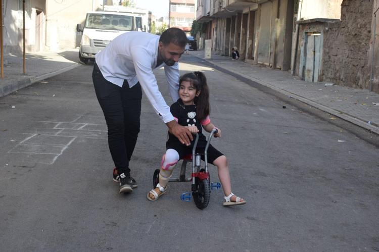 ‘BİZLERİ EN DERİNDEN ETKİLEYEN AYDA VE ARİN KARDEŞLER OLDU’