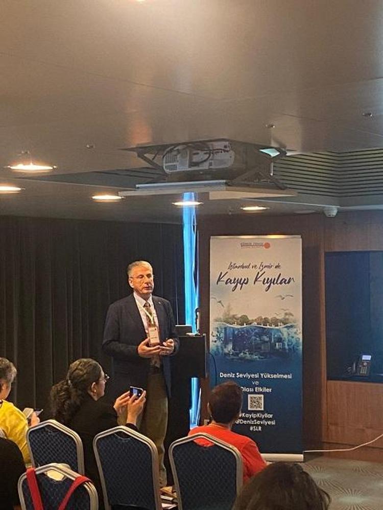 İZMİRDE KORDON VE KÖRFEZE DİKKAT