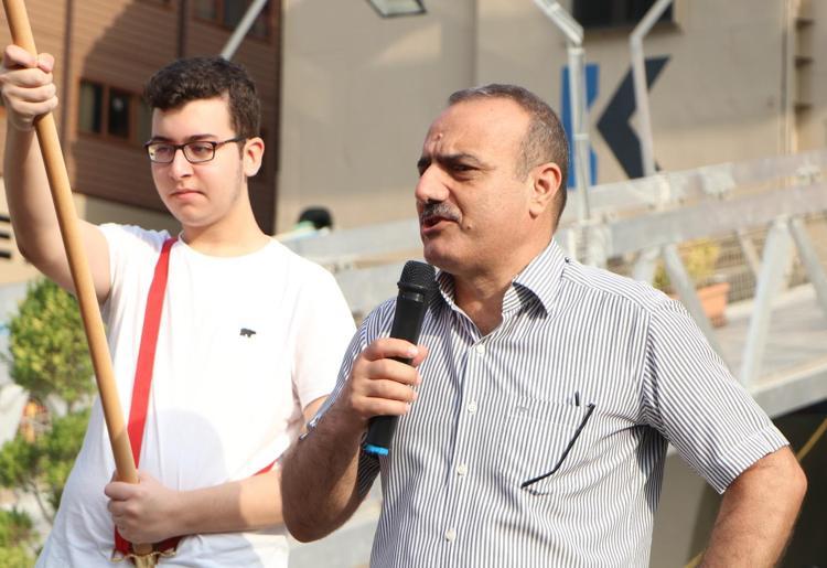 ‘DEPREMZEDELERE DESTEK OLMAYA DEVAM EDECEĞİZ’