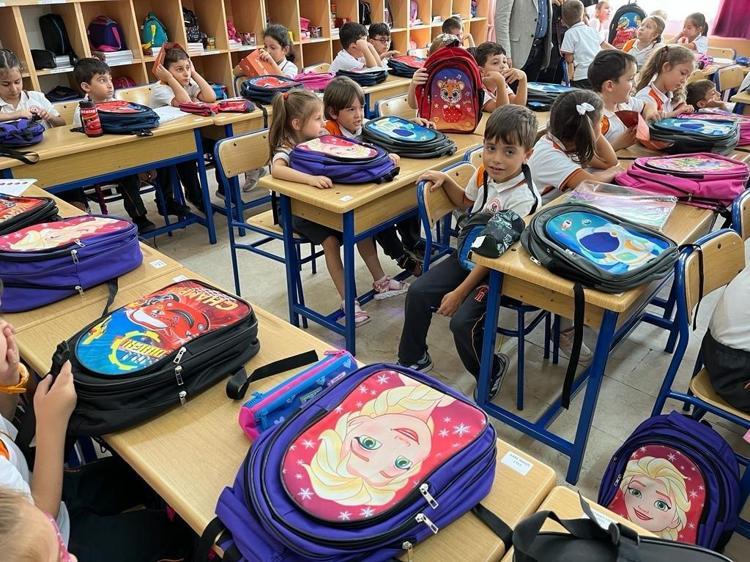 “30 BİN HEM ÇANTA HEM KIRTASİYE DESTEĞİMİZİ SUNMUŞ OLUYORUZ”