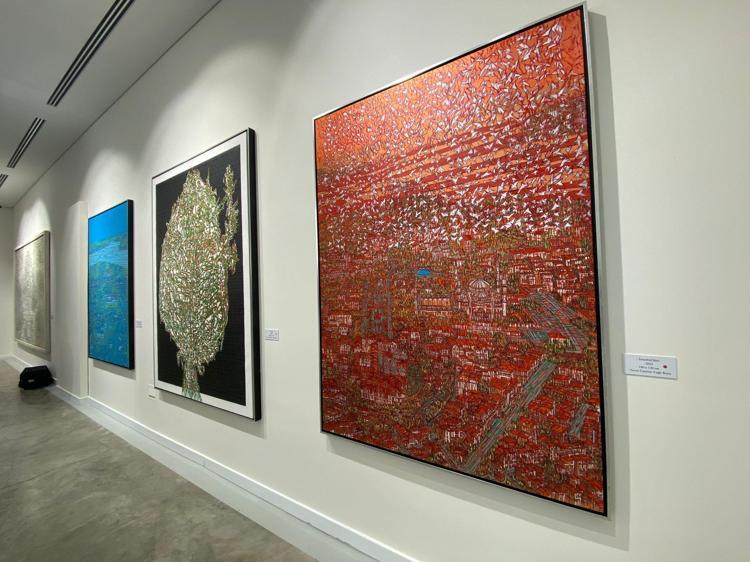 “KENDİ ESERLERİMİ ÇAĞDAŞ BİR DİLLE DOKUMA DİLİNE AKTARIYORUM”