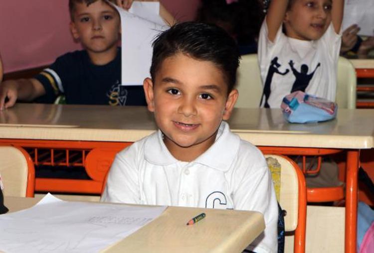 YUNANİSTAN’DAN GELEN İLİKLE HAYATA TUTUNDU