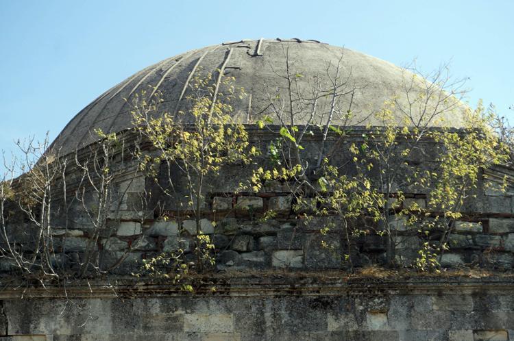 YERİNDE RESTORE EDİLECEK