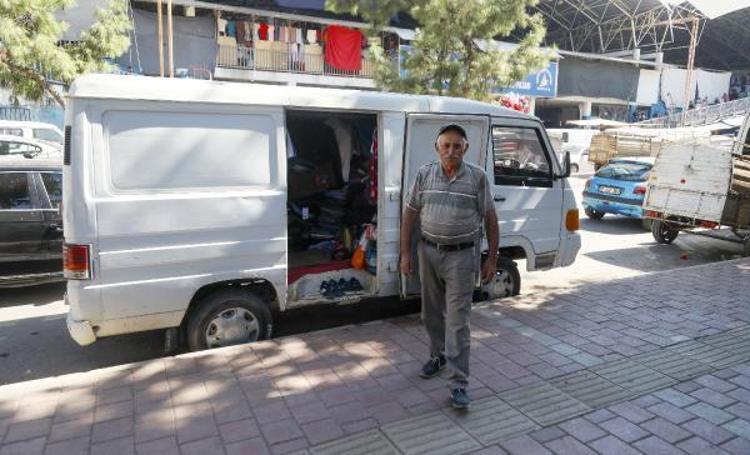 ‘KALDIRIMI BİRBİRİNE SATIYORLAR’