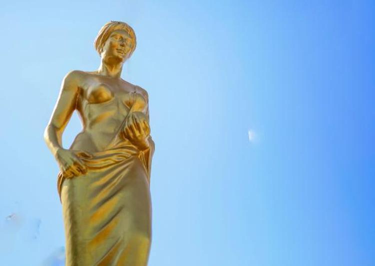 ALTIN PORTAKALA DAİR