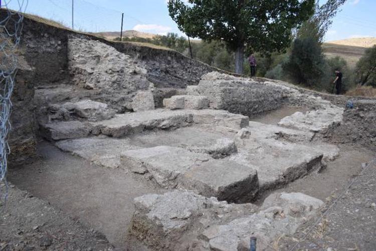 ‘ÇEŞİTLİ SİLAHLARA AİT KALINTILAR VE BULGULARLA KARŞILAŞTIK’