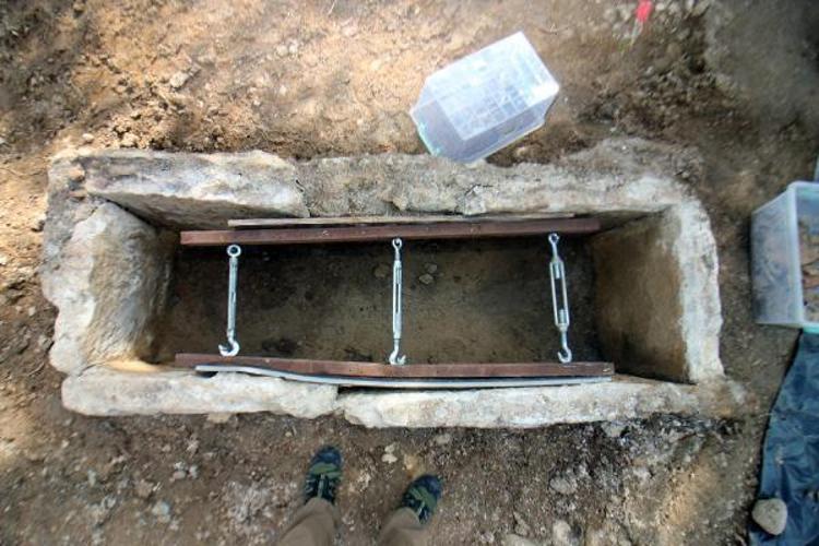 MOZAİKLERİ KORUNMUŞ OLARAK KISMEN BULABİLECEĞİMİZE İNANIYORUZ