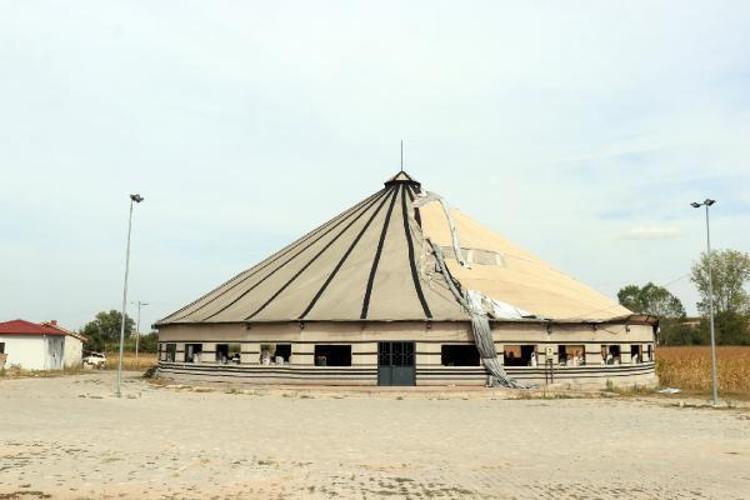 ATIL DURUMDAN KURTULMASINI İSTİYORUZ