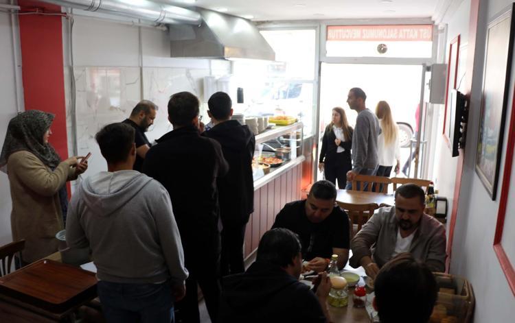 YEMEKLERİMİZİ YİYENLER MEMNUN