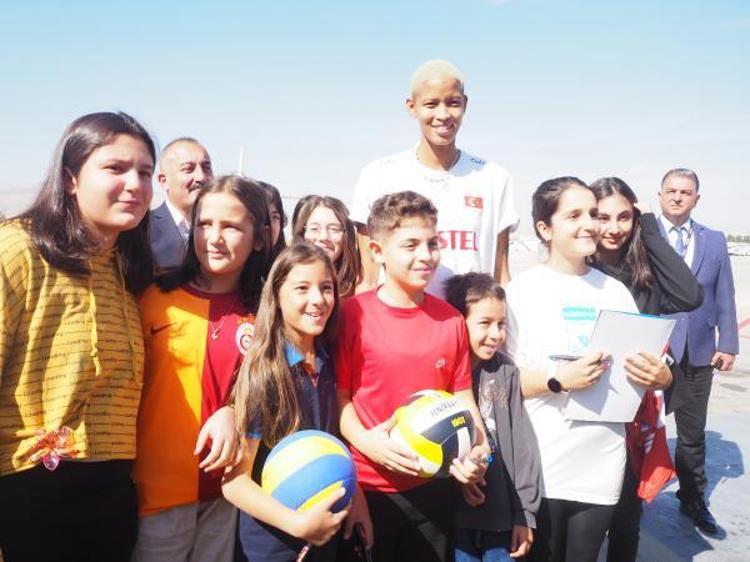 “BAŞKANIM MALATYALI OLDUĞU İÇİN MALATYALI OLMAYI SEÇTİM”