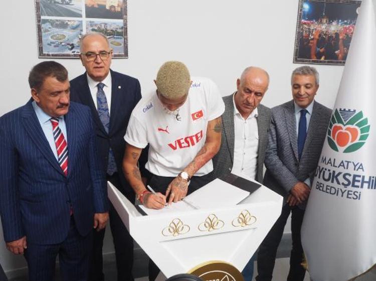 BELEDİYE BAŞKANI GÜRKANDAN ONUR BELGESİ