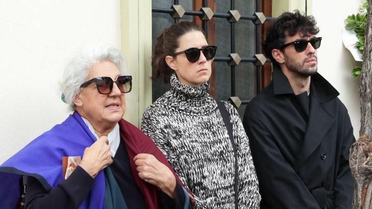 HERKESİN ÇOK SEVDİĞİ, DÜNYADA DA TANINAN BÜYÜK BİR SANATÇIYDI