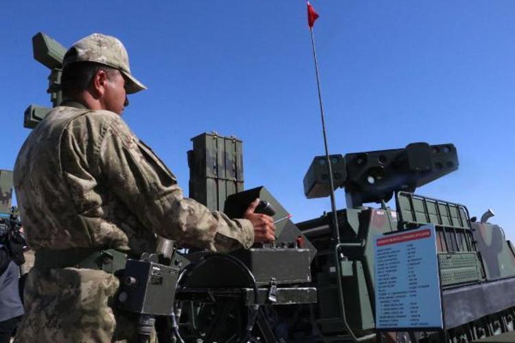 TANKSAVAR FÜZELERİ ATIŞ YAPTI