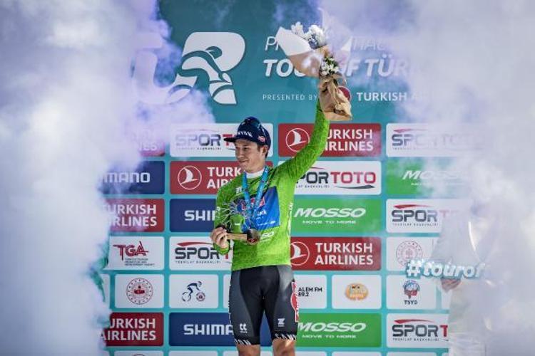 YEŞİL MAYO BELÇİKALI SPRİNTER PHILIPSENİN