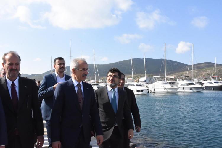 SÜPER YAT ÜRETİMİNDE DÜNYADA ÜÇÜNCÜ ÜLKEYİZ