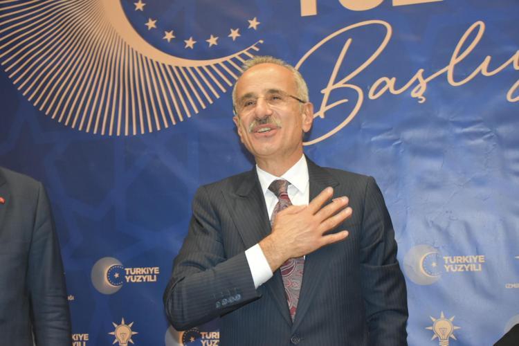 MAL İHRACATINI 375 MİLYAR DOLARA YÜKSELTMEYİ PLANLIYONUZ