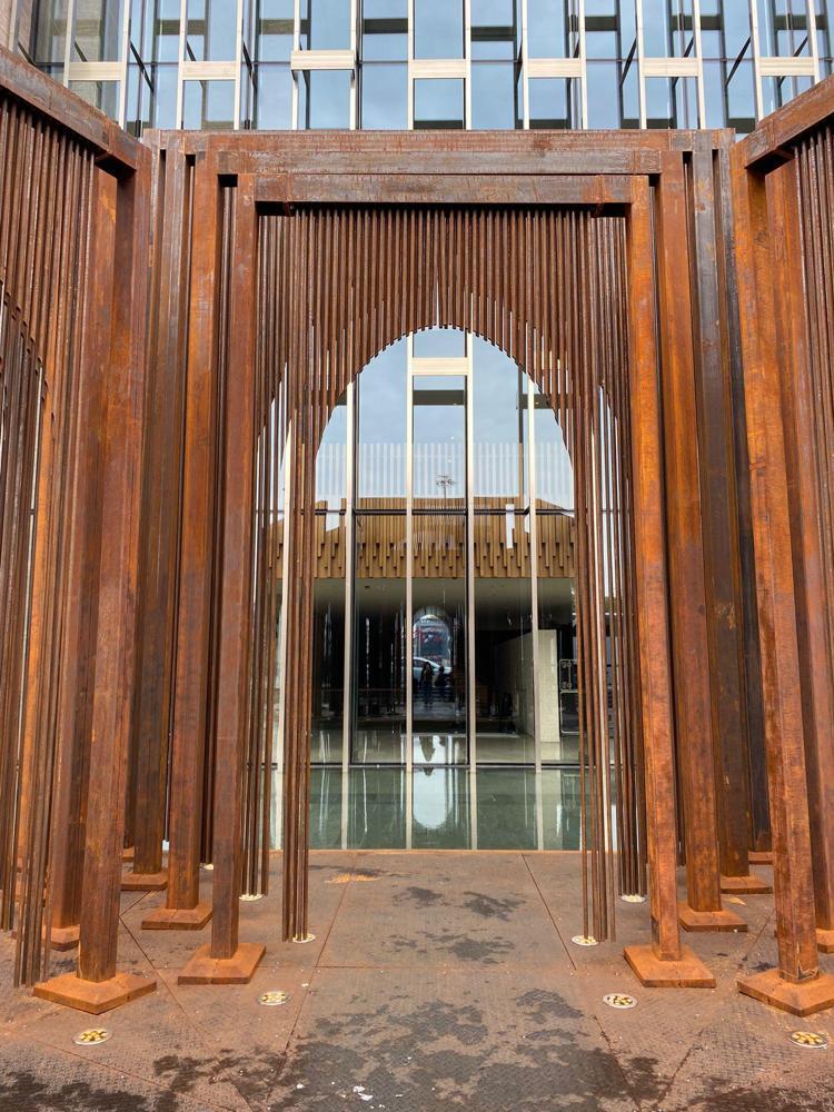 “İLK GÜN BİR İZDİHAMLA KARŞILAŞTIK