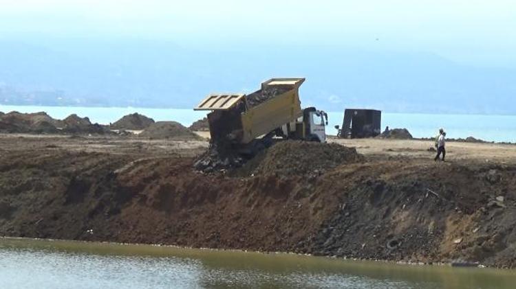 ‘AĞIR METAL VE ZARARLI MALZEME SUYA SIZABİLİR’