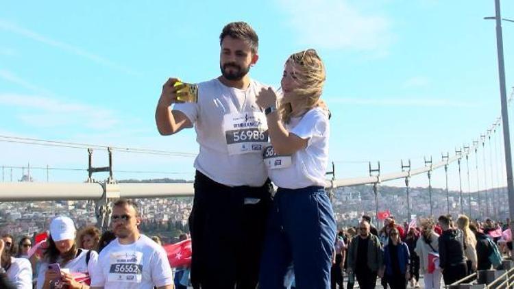 KÖPRÜ ÜSTÜNDE EVLİLİK TEKLİFİ