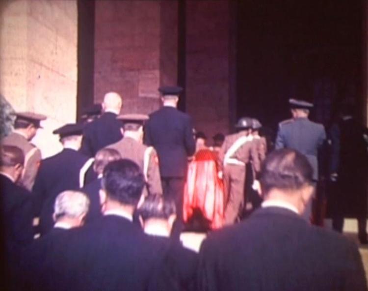 TÖRENDE BULUNMANIN ONURUNU YAŞIYORUM